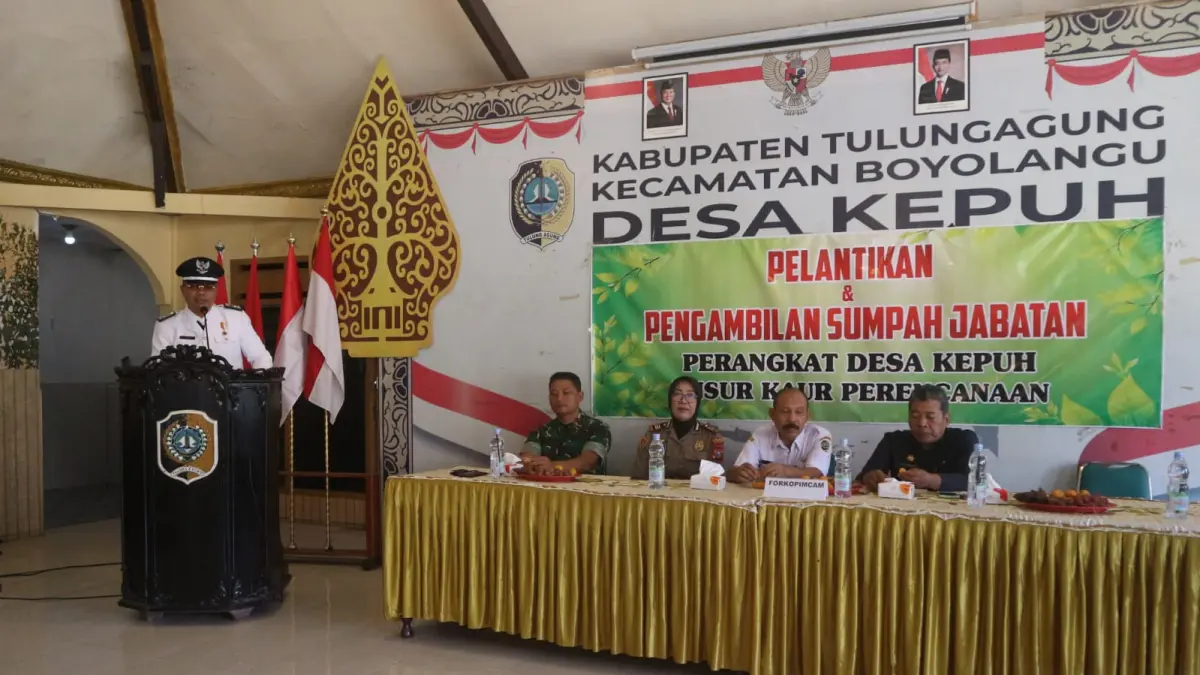 Kepala Desa Kepuh Winarto saat memberikan sambutan di acara pelantikan dan pengambilan sumpah jabatan perangkat desa Kepuh.
