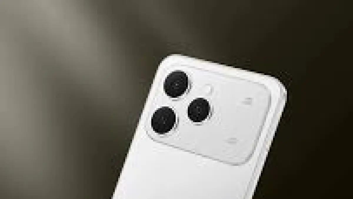 Tecno Spark 40 hadir dengan desain mirip iPhone, layar 120Hz dan harga Rp1 jutaan. Apakah HP ini benar-benar worth it?