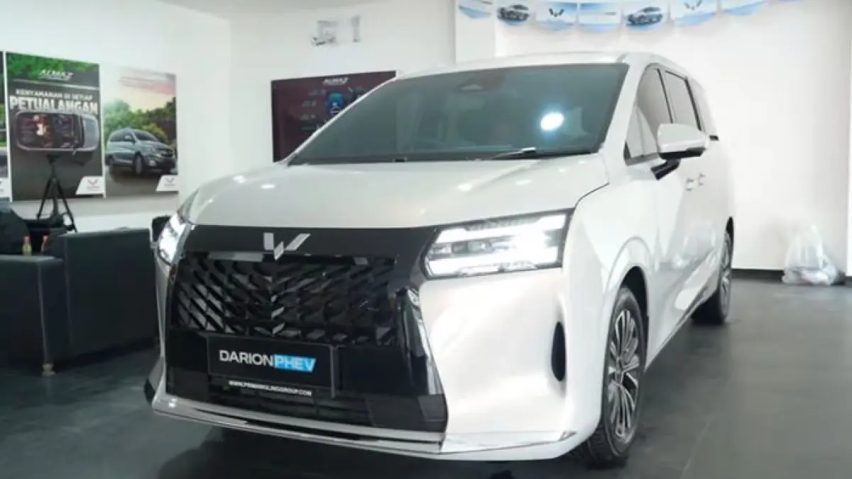 Cek spek Wuling Cortez Darion PHEV! Jarak tempuh 1.000 KM, pintu geser elektrik, & fitur voice command. Cicilan cuma 3 jutaan, bunga 0%!(Screenshot Youtube)