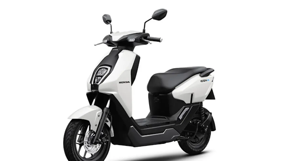 Motor listrik murah Honda Icon E hadir Rp28 juta, cocok untuk harian dengan desain futuristik dan fitur lengkap.