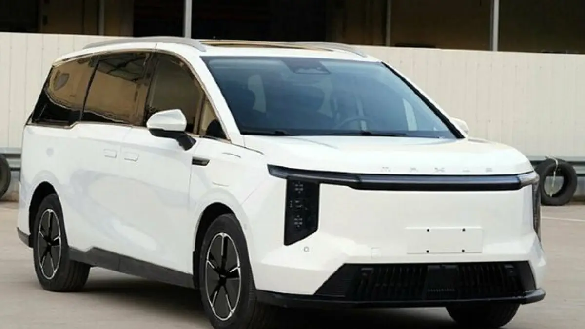 Maxus Mifa 7 hadir dengan desain mirip Kia EV9, fitur premium, dan jarak tempuh 480 km. (Ilustrasi Gemini AI)