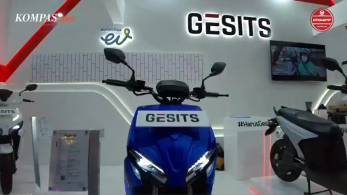 Review Gesits Raya G: motor listrik lokal TKDN 60%, harga Rp27 jutaan, nyaman dikendarai tapi punya beberapa kekurangan.(screenshot youtube)