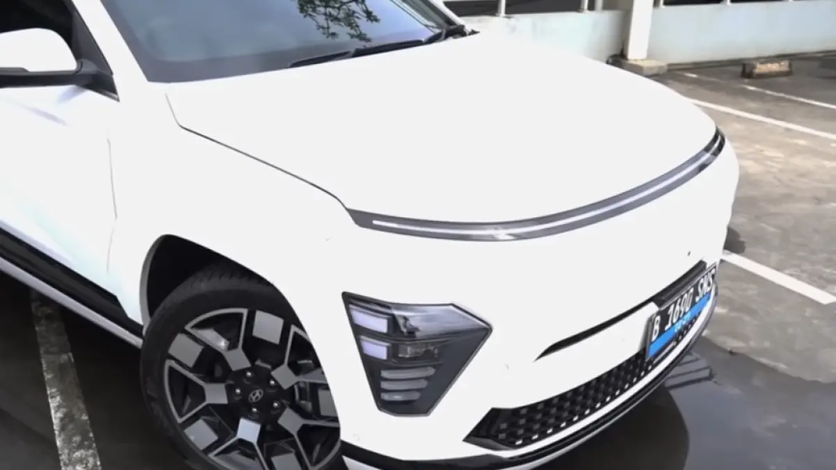 Review Hyundai Kona Electric Long Range Signature, range 549 km, handling nyaman, dan interior tombol fisik jadi keunggulan(screenshot youtube)