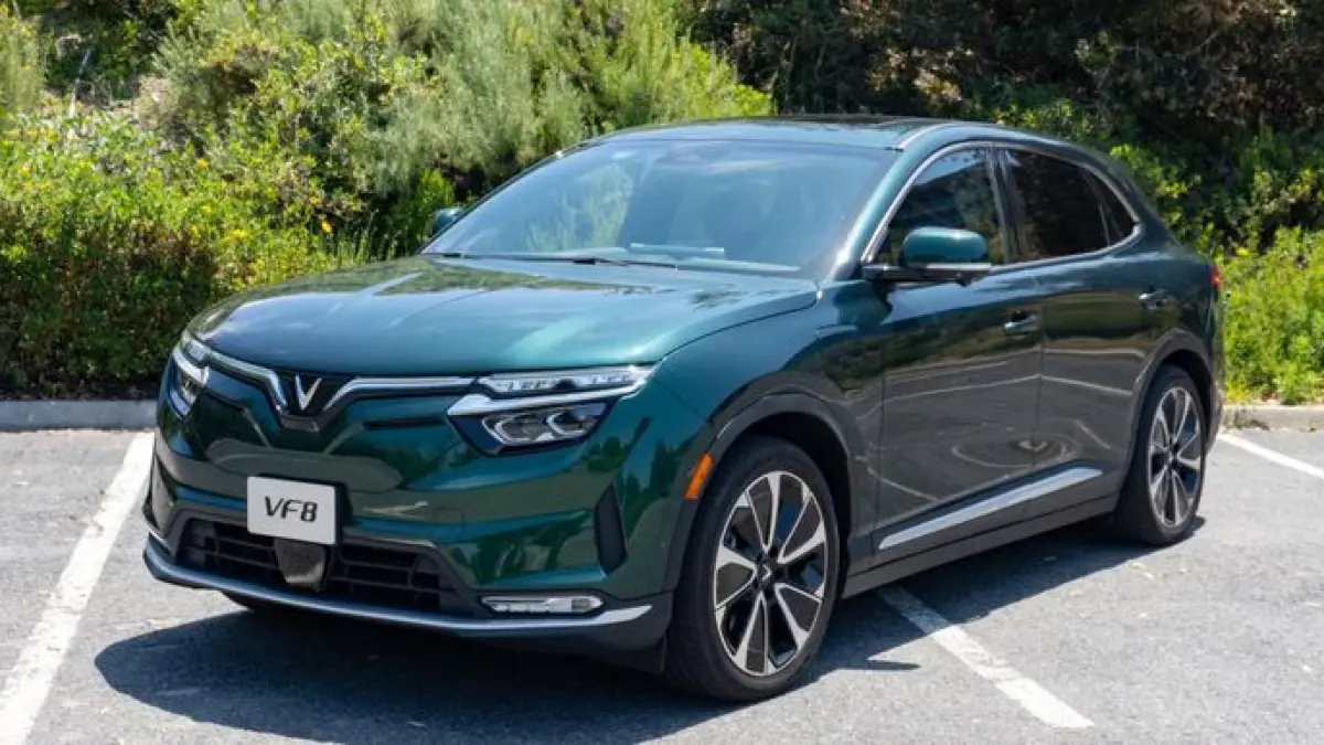 VinFast Limo Green hadir sebagai MPV listrik 7-seater dengan jarak tempuh 470 km dan harga Rp319 juta, siap masuk pasar Indonesia (Pinterest).