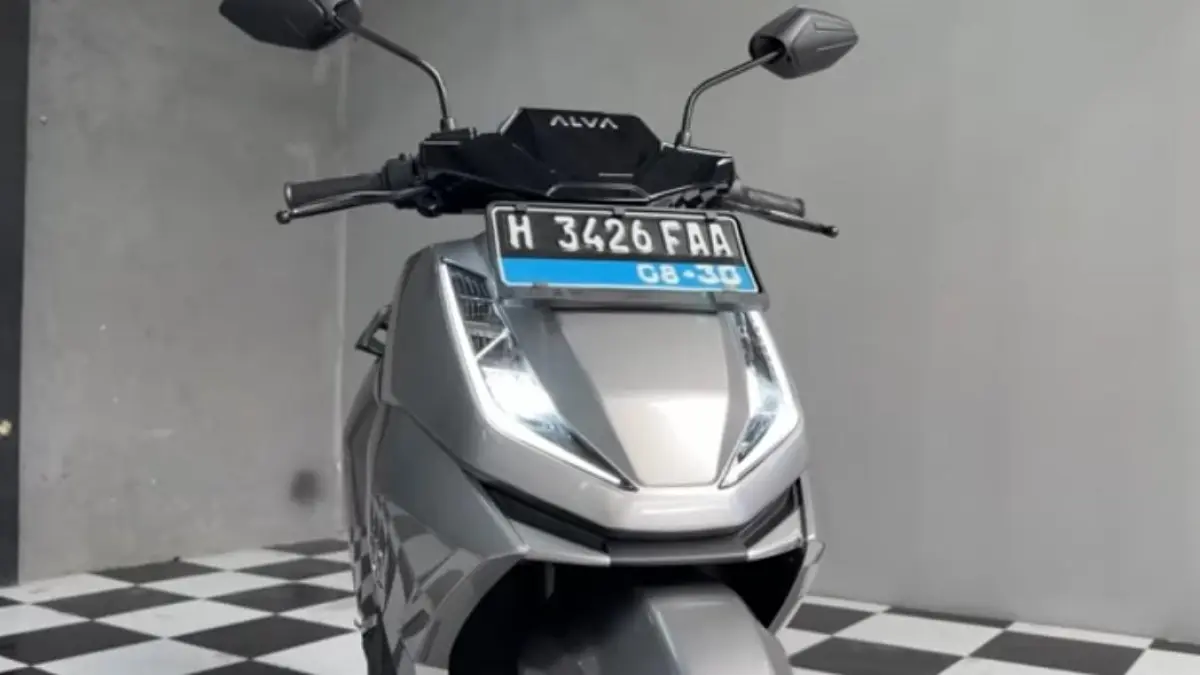 Alpha Entry Next Generation hadir dengan baterai LFP, jarak 140 km sekali cas, dan fitur modern. Ini spesifikasi lengkapnya! ( screenshot youtube )