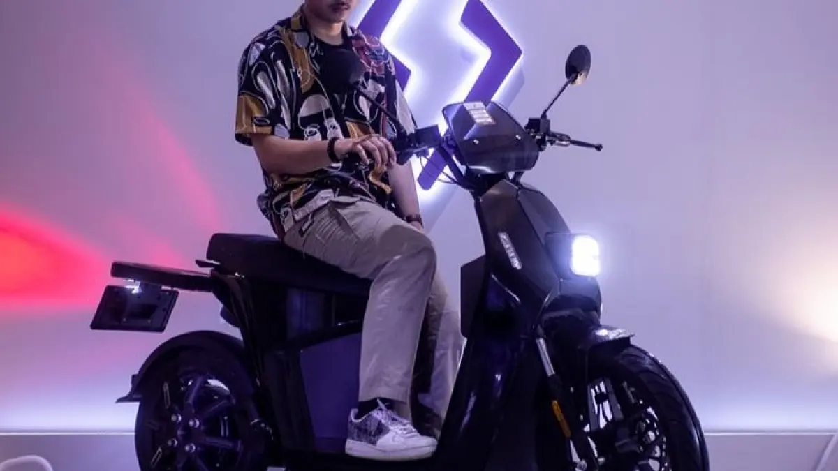 Motor listrik Charge Maleo hadir dengan 2000W, kecepatan 70 km/jam, dan jarak 100 km. Simak spesifikasi lengkapnya! (Gemini AI)