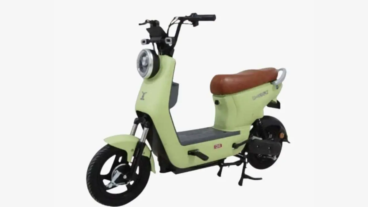 Unifli DF D8S 500 watt hadir dengan NFC, motor 500 watt, dan 3 speed mode. Skuter listrik praktis harga terjangkau
