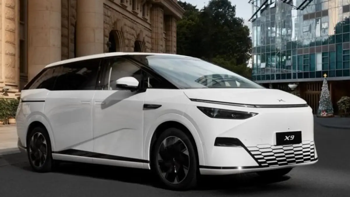 Xpeng X9 2026 hadir sebagai MPV listrik futuristik dengan interior mewah, teknologi canggih, dan kenyamanan premium kelas atas.(pinterest.com)