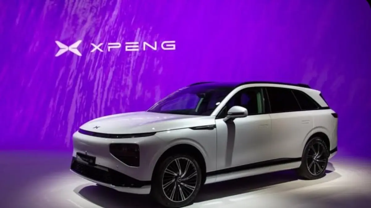 Xpeng X9 hadir sebagai MPV listrik premium dengan jarak tempuh 702 km, fitur canggih, dan desain futuristik yang siap masuk Indonesia.(pinterest.com)