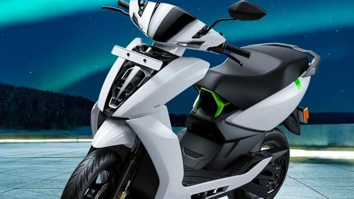 Yadea T9 motor listrik Rp14 jutaan jadi sorotan di Jember! Fitur lengkap, bisa muat 10 kg beras, cek detailnya.
