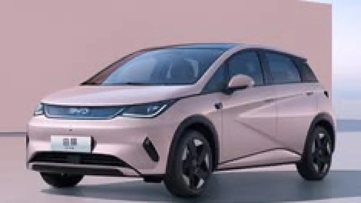 BYD Dolphin 2024 hadir dengan range hingga 490 km dan fitur canggih. Simak review lengkap mobil listrik entry level ini! (Pinterest.com)