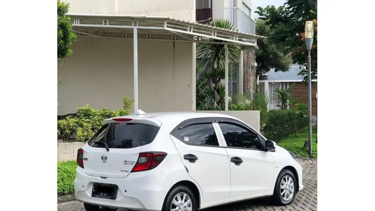 Honda Brio Hybrid 2026 resmi diperkenalkan dengan desain modern, fitur lengkap, dan mesin irit. Cek spesifikasi dan harganya di sini!(pinterest)
