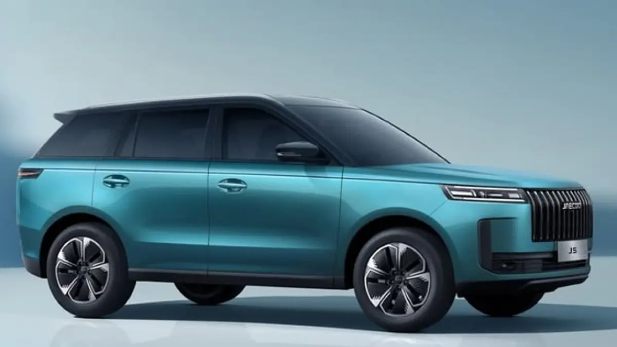 Jaecoo J5 jadi SUV listrik Rp299 juta dengan tenaga 208 HP, fitur lengkap, dan kemampuan offroad yang bikin rival kewalahan.(Gemini AI)