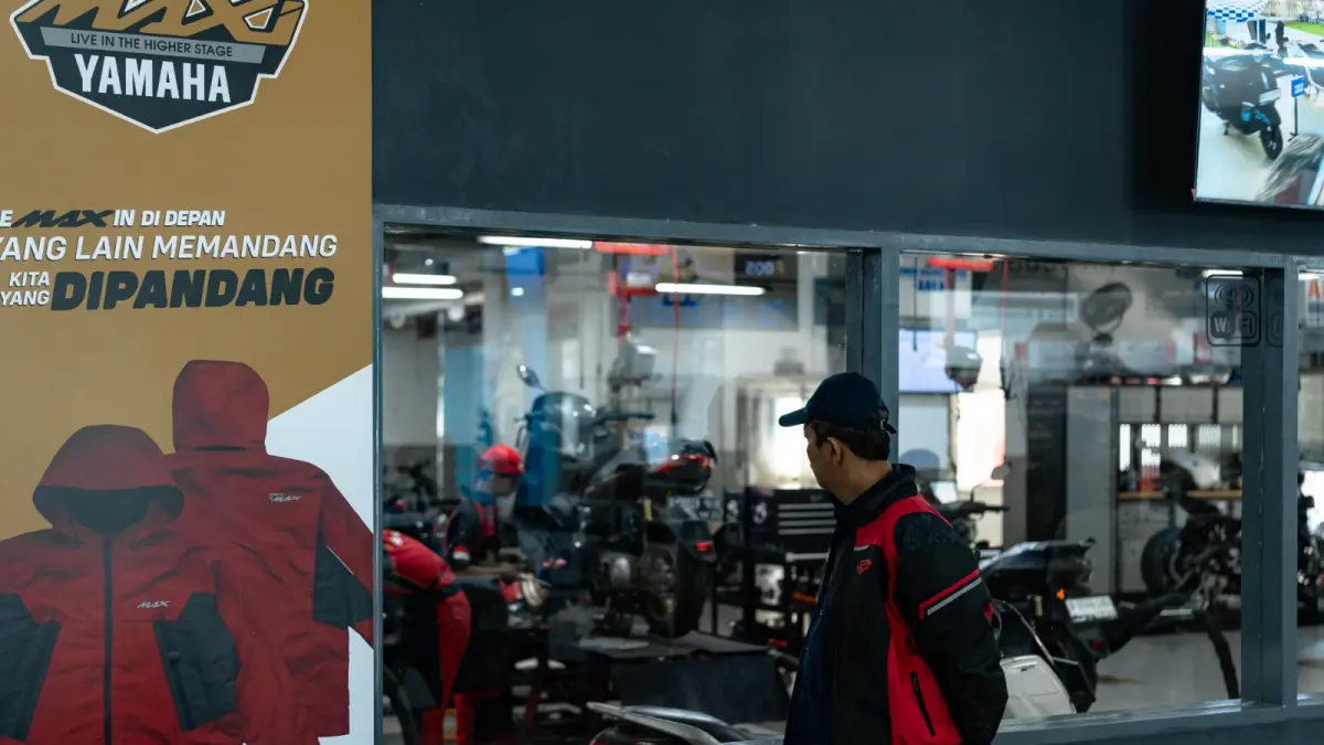 Pengecekan dan servis sepeda motor sebelum touring jarak jauh bukan sekadar rutinitas, melainkan langkah penting untuk meminimalisir risiko terjadinya kendala di perjalanan.&nbsp;
