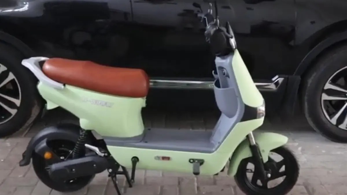 Sepeda listrik Uwinfly DF8S harga Rp3 jutaan, dinamo 500 watt, baterai SLA, dan jarak tempuh hingga 40 km.
(screenshot youtube)