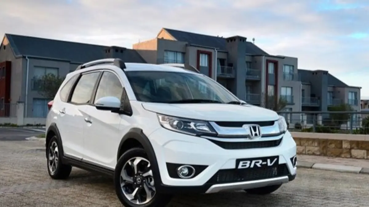 Honda BR-V e Prestige Sensing bekas kondisi mulus, kilometer rendah, fitur lengkap cocok untuk mobil keluarga.