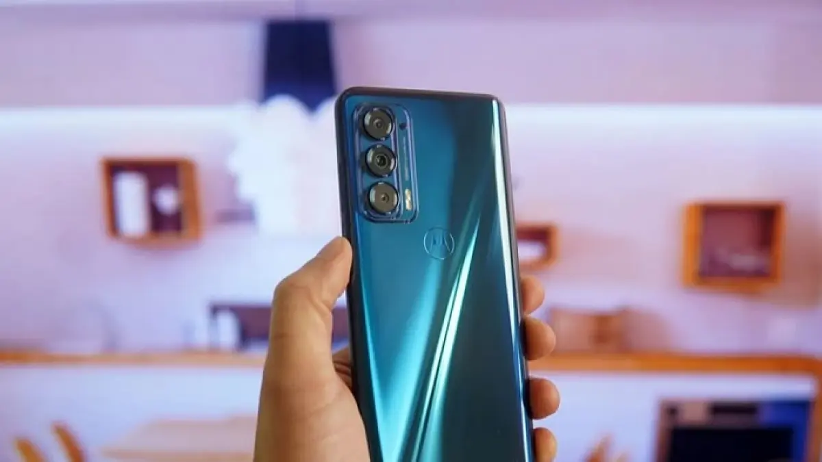 Motorola Edge 70 Fusion resmi hadir di Indonesia dengan baterai 7.000 mAh, layar 144Hz, dan kamera Sony LYTIA 710.