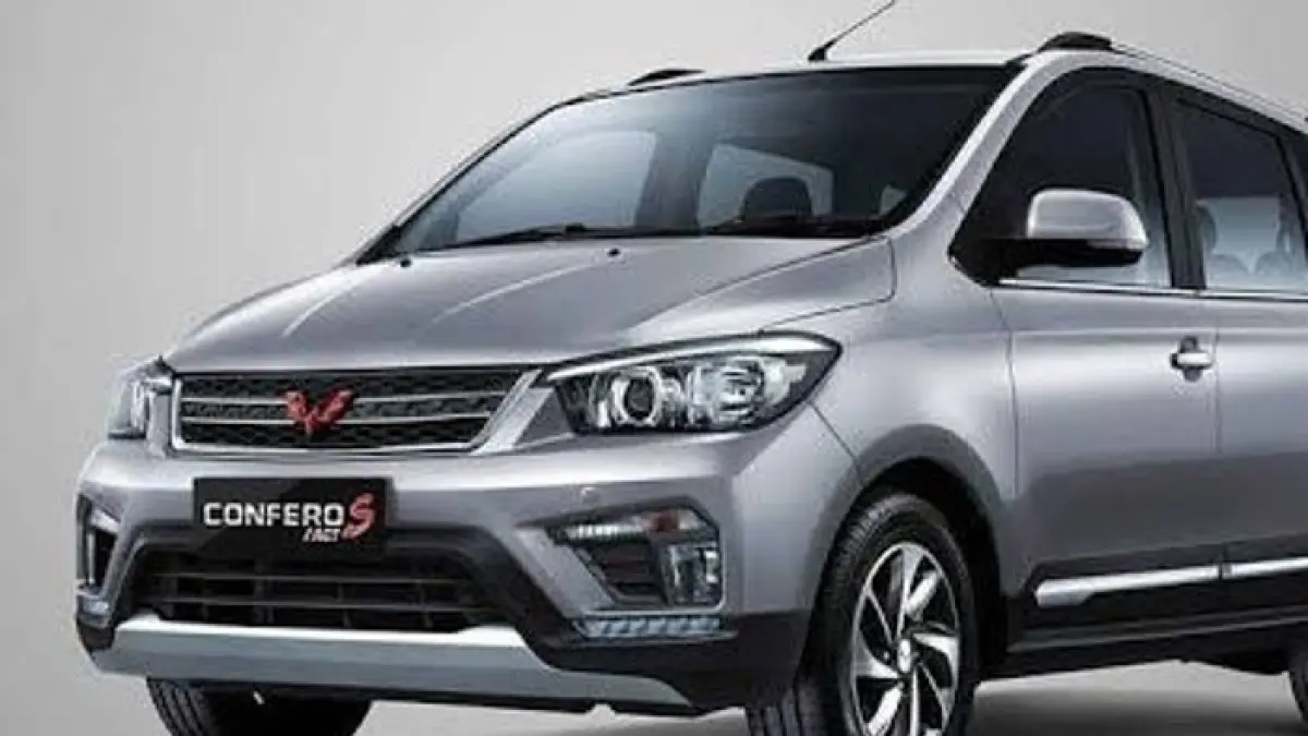 Wuling Confero 2026 hadir dengan kabin lega, fitur modern, dan harga Rp200 jutaan. MPV keluarga murah makin kompetitif!(Gemini AI)