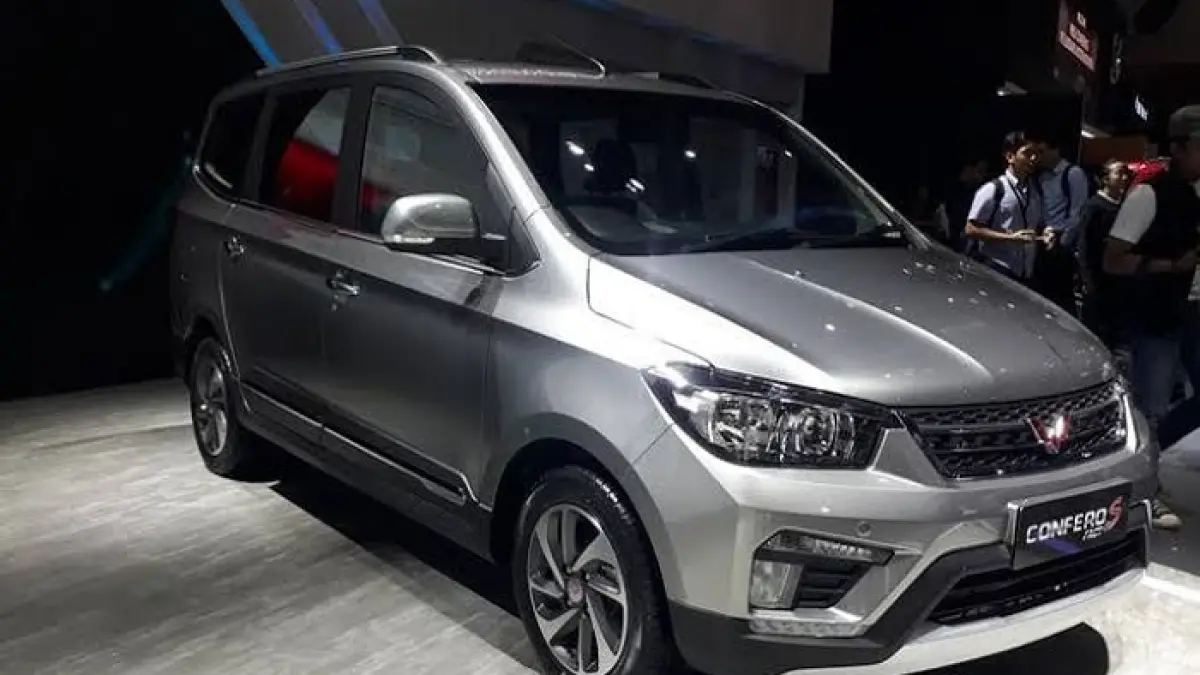 Wuling Confero 2026 hadir lebih modern, fitur lengkap, MPV 7 seater murah, desain baru, interior luas, dan mesin efisien.(Gemini AI)