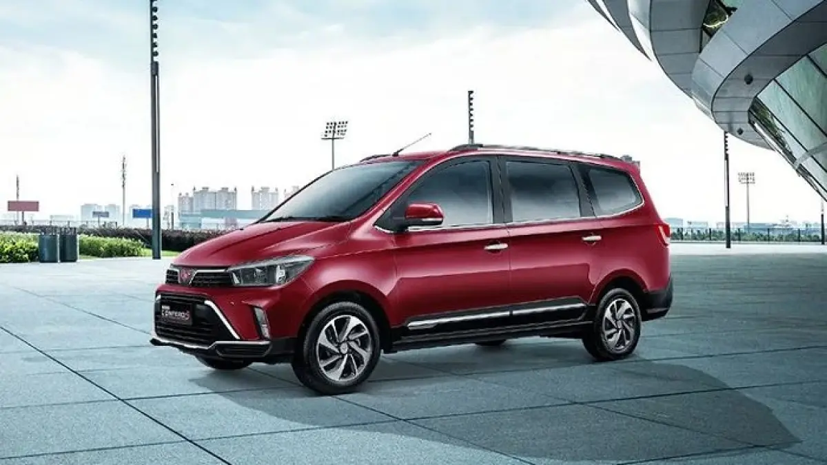 Wuling Confero S 2019 bekas jadi MPV murah rasa mewah, fitur lengkap, kabin lega, nyaman, cocok keluarga dan usaha.(Gemini AI)