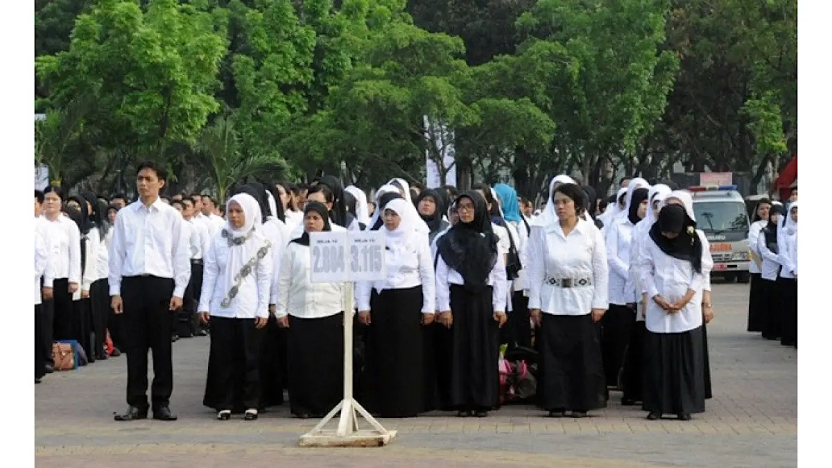 Nasib honorer non database BKN 2026 belum jelas. Ribuan guru dan nakes Lombok Tengah terancam tak diperpanjang kontrak.(pinterest)
