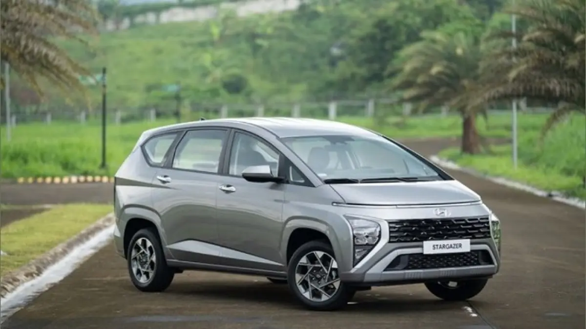 Review Hyundai Stargazer Cartenz hadir dengan kabin lega dan fitur modern untuk keluarga Indonesia. (PINTEREST)