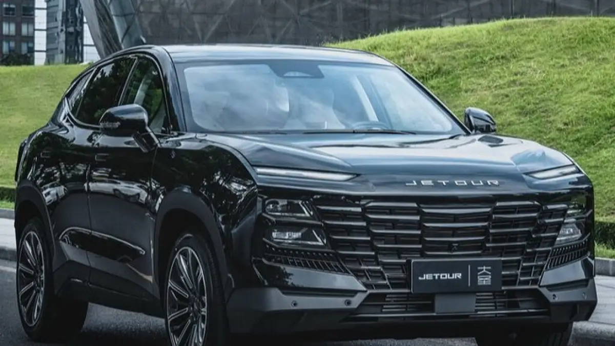 BYD Seal 08, Denza B5, dan iCar V23 siap ramaikan pasar mobil China 2026 dengan teknologi canggih dan harga agresif.(Pinterest)