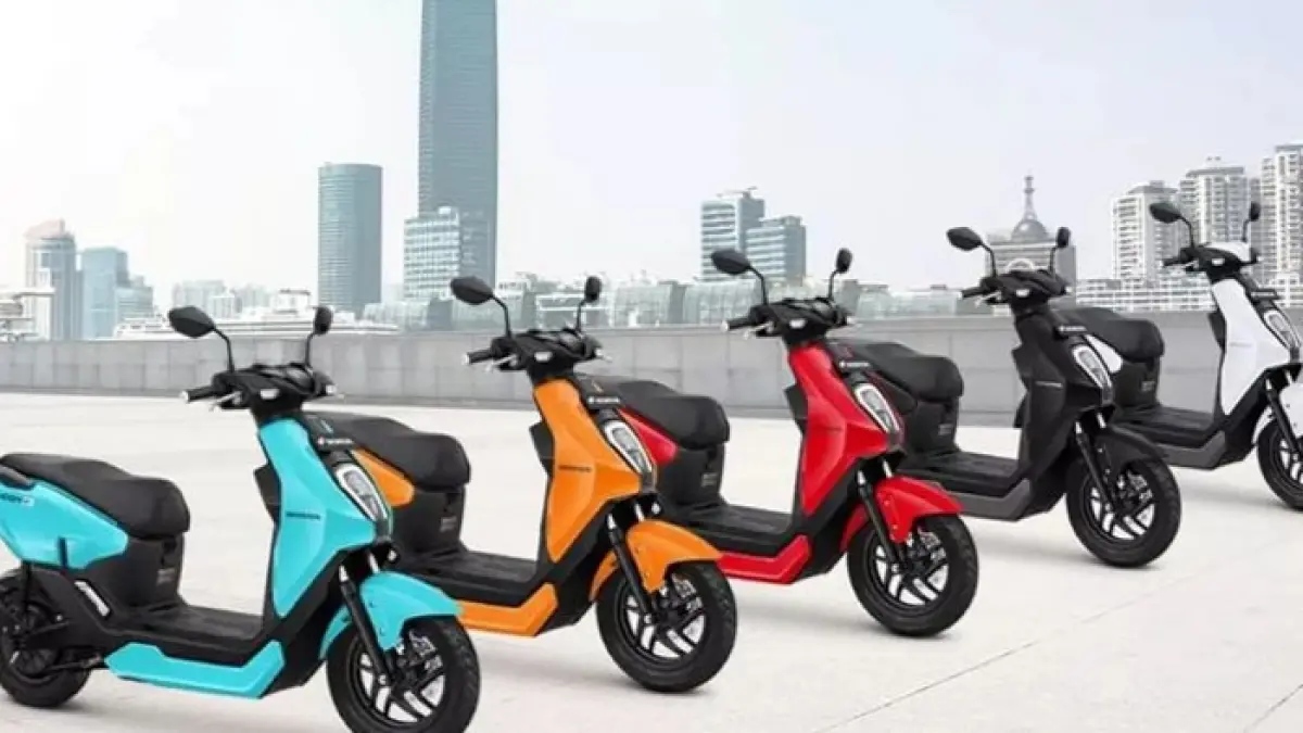Motor listrik Overo Stari 3 tembus 150 km saat dites IWB. Desain futuristik, baterai irit, dan suspensi empuk jadi sorotan.