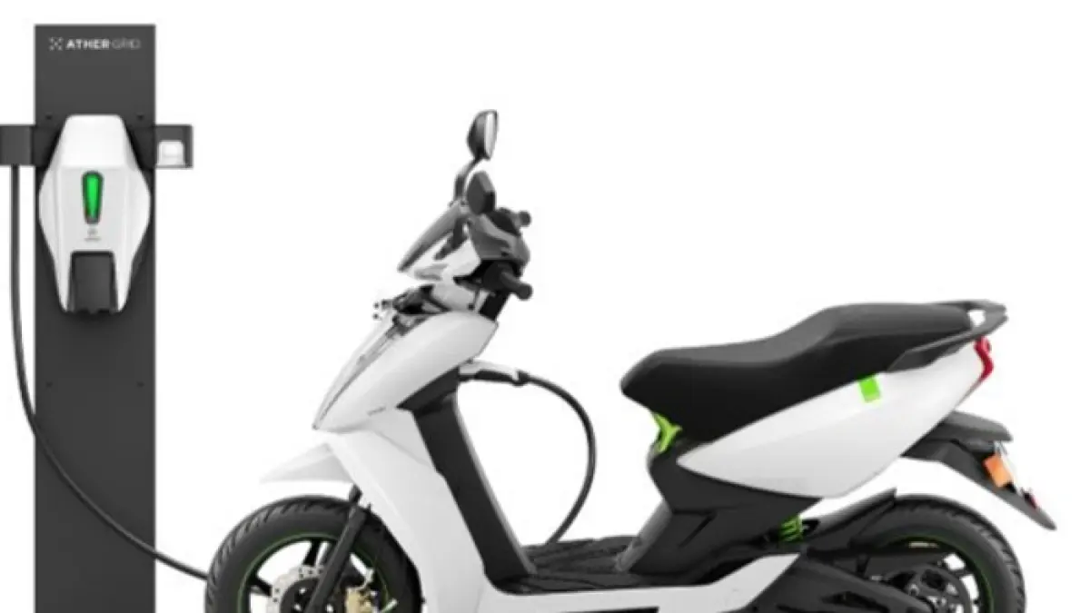 Rekomendasi motor listrik bagus dan awet dengan fitur modern, jarak tempuh jauh, dan harga mulai Rp14 jutaan.