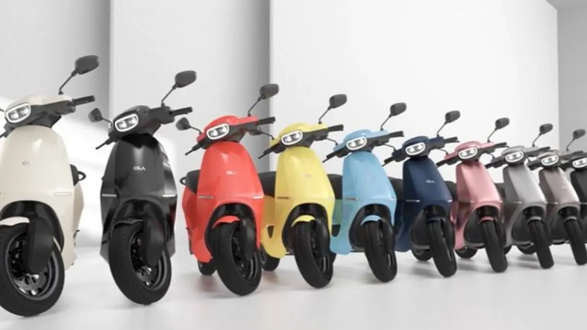 Selis MX hadir dengan jarak tempuh 120 KM, baterai lithium modern, dan harga motor listrik yang kini makin terjangkau.