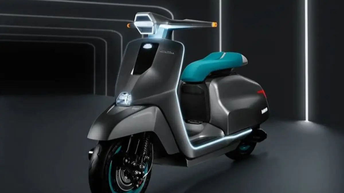 Smooth Motor Listrik Sultan hadir dengan desain premium, baterai swap gratis, dan jarak tempuh hingga 70 km.