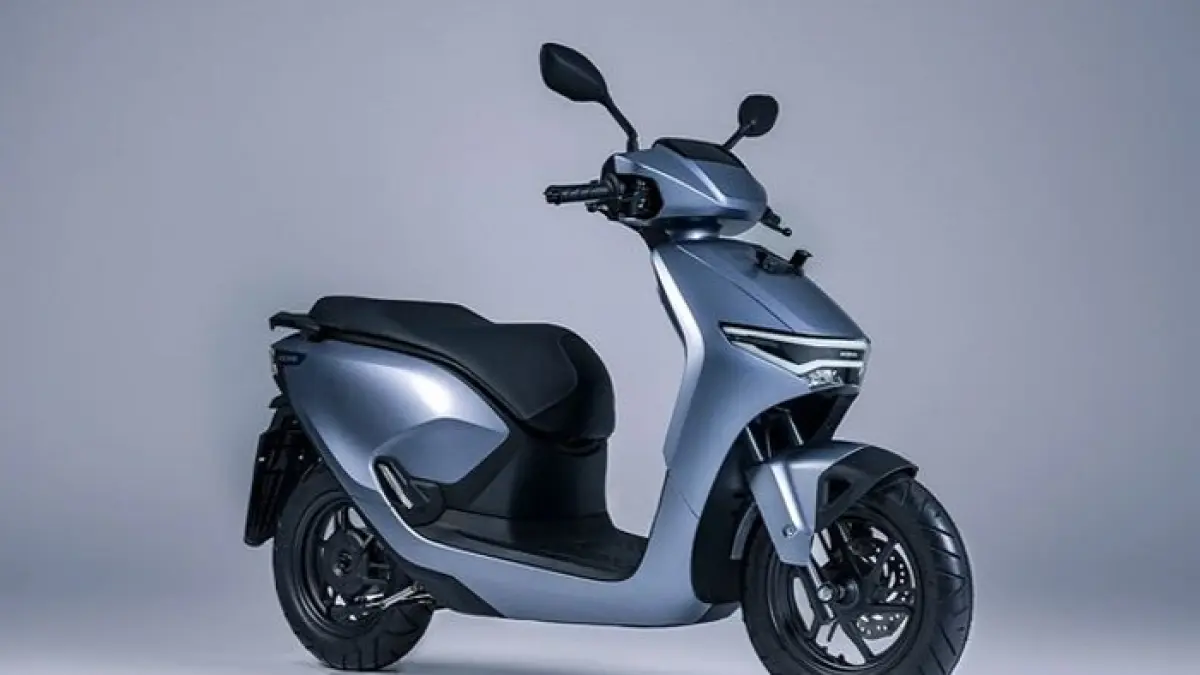 Smooth Zuzu motor listrik tanpa charge hadir dengan swap battery, desain modern, dan kuat di tanjakan ekstrem.