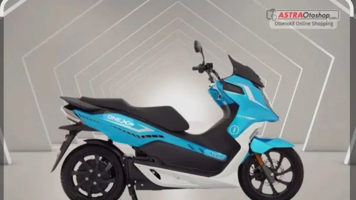 Alpha One XP hadir dengan motor 4 kW, panel TFT baru, dan klaim tahan banjir, harga selisih Rp3 juta dari versi lama.