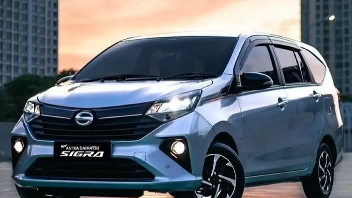 Daihatsu Sigra 2026 diprediksi hadir dengan lampu LED smokey, grill baru, dan kabin full hitam yang lebih modern. (Pinterest) 