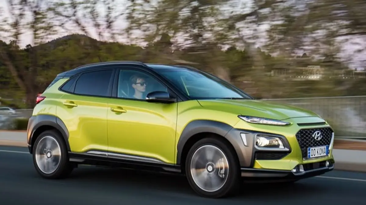 Hyundai Kona Electric terbaru hadir dengan jarak 500 km, fitur canggih, dan kenyamanan SUV listrik modern.