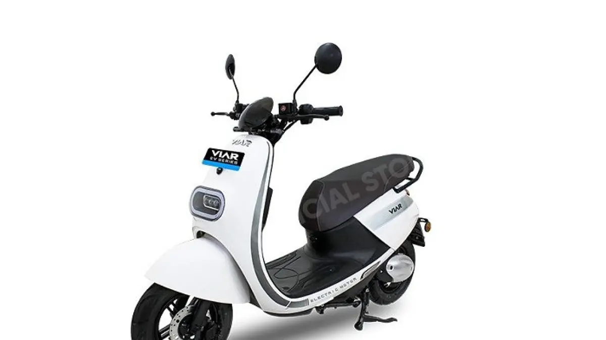 Review motor listrik VRQ1 Long setelah 6 bulan pemakaian, mulai dari starter lambat hingga jok boncengan kurang nyaman.(Gemini AI)