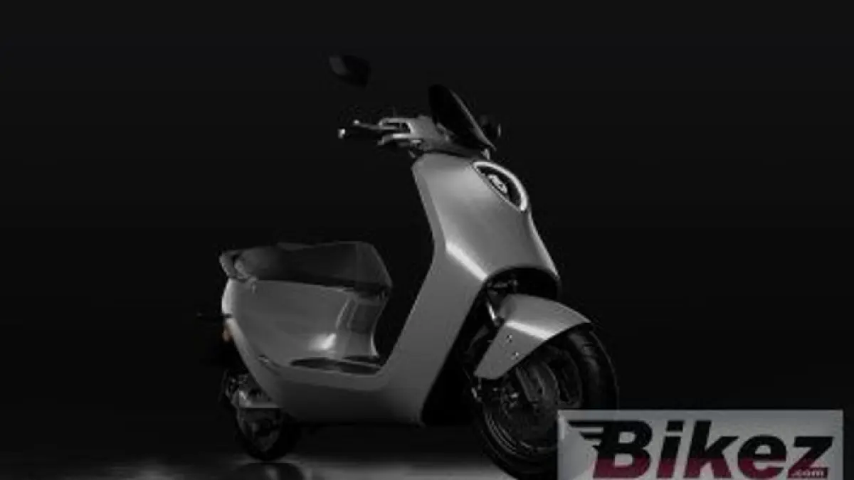 Yadea G6 hadir dengan desain futuristik, fitur canggih, dan jarak tempuh 100 km, cocok untuk mobilitas perkotaan modern.(Gemini AI)