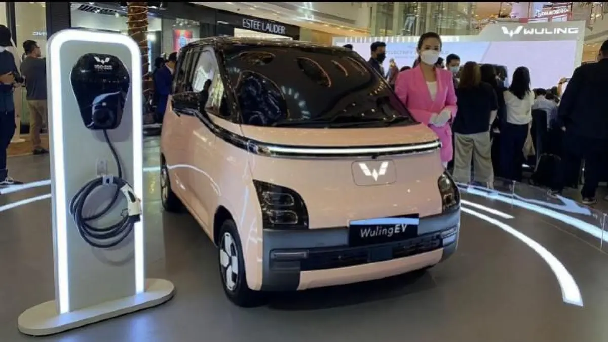 Mobil listrik hemat harian Wuling Air EV facelift dibanderol mulai Rp214 jutaan dengan harga pasar yang masih kompetitif.
