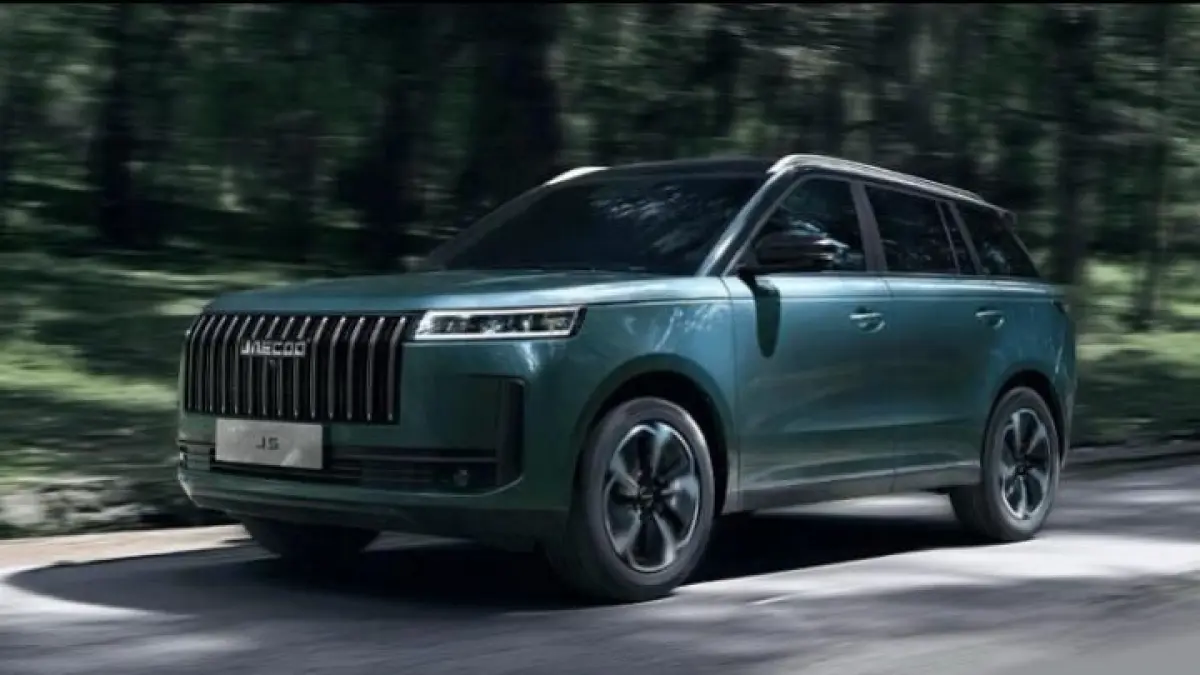 SUV listrik premium 400 jutaan Jaecoo J5 review Indonesia menawarkan kenyamanan suspensi halus dan handling stabil di jalan.