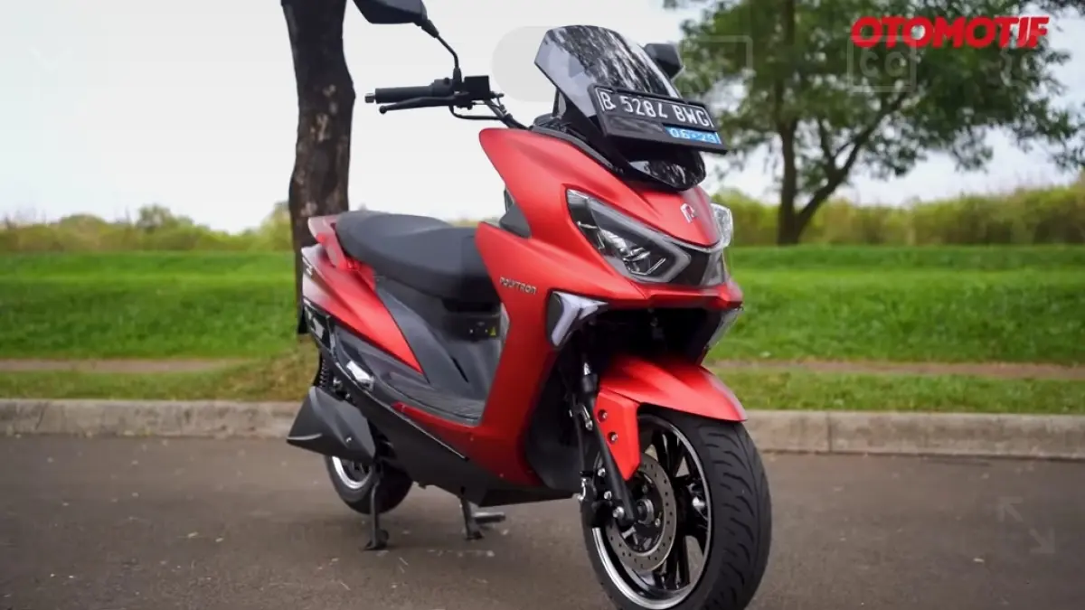 Indomobil eMotor Cutie hadir di IIMS 2026 dengan harga Rp15 jutaan, fitur NFC, desain klasik, dan jarak tempuh hingga 130 km.
(screenshot youtube)