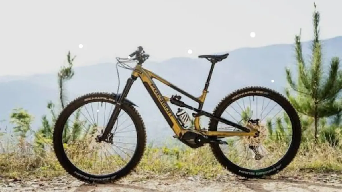 Polygon T7E jadi pilihan rider ketimbang MTB carbon berkat teknologi Shimano EP801 yang lebih halus, hemat, dan modern.