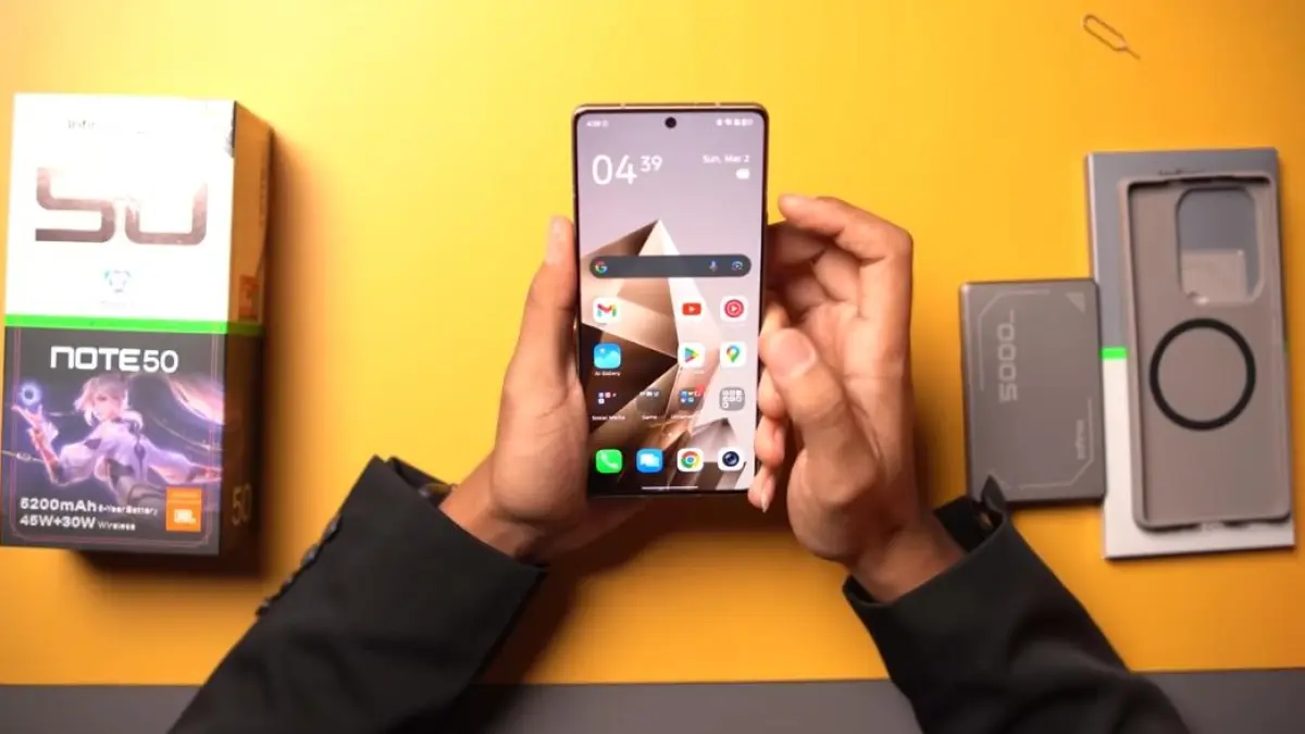 Infinix Note 50 hadir dengan wireless charging 30 watt, AMOLED 144Hz, fitur AI lengkap, dan bonus power bank magnetik.
( screenshot youtube )