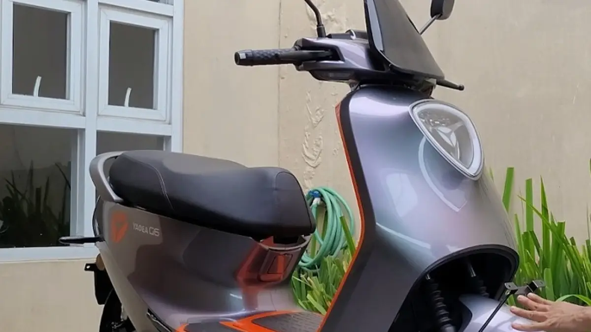 Review Yadea G6 Electric lengkap dengan desain premium, baterai awet, dan fitur modern untuk kebutuhan harian. (SC YOUTUBE)