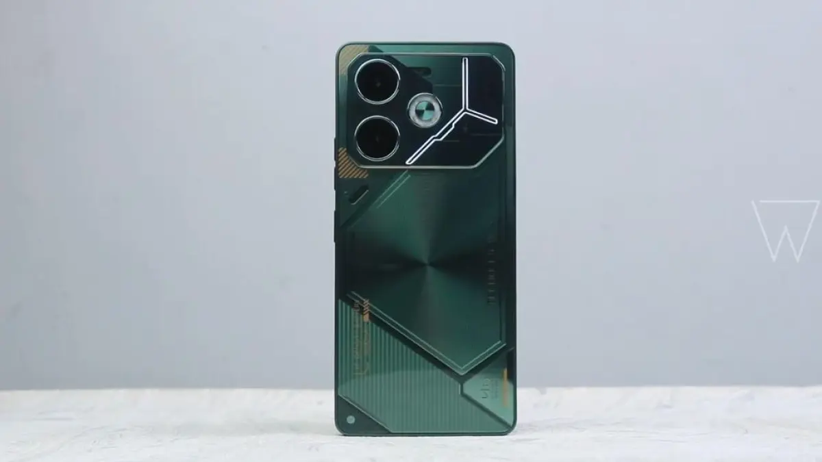 Tecno POVA 6 kini turun jadi Rp2,1 juta. HP gaming Helio G99 Ultimate ini punya AMOLED 120Hz dan baterai 6000 mAh.
( screenshot youtube )