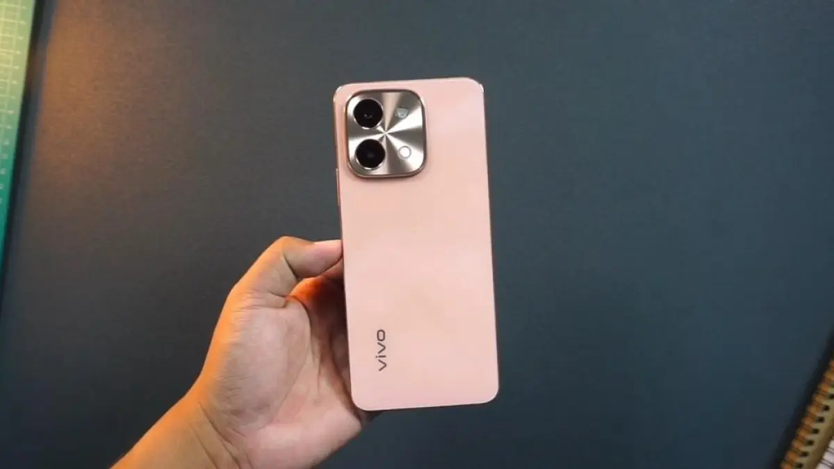 Vivo Y28 hadir dengan baterai 6000 mAh, desain premium, stereo speaker, dan layar 1000 nits di harga Rp2 jutaan.(screenshot youtube)