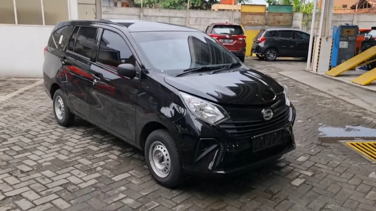 Harga Daihatsu Sigra tipe D 2026 terbaru, varian termurah kini full black dengan mesin irit dan kapasitas 7 penumpang.
(screenshot youtube)