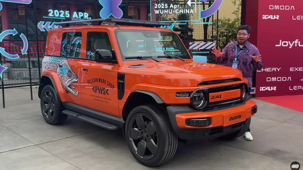 ICAR V23 siap masuk Indonesia dengan desain retro, AWD, dan kabin premium. SUV listrik ini disebut jadi rival serius Chery J6.
(screenshot youtube)