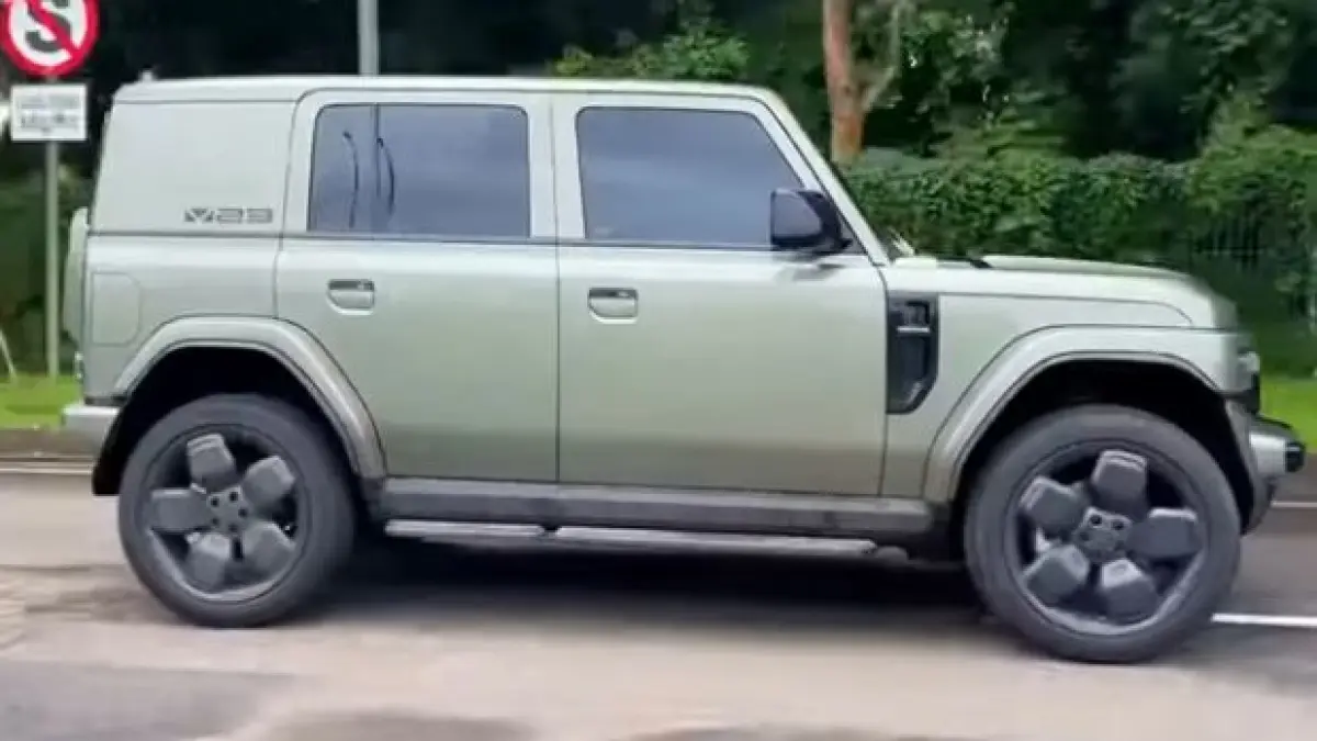 Kupas tuntas kelebihan dan kekurangan SUV listrik ICAR V23. Mobil offroad kompak bergaya retro dengan fitur ADAS canggih seharga ratusan juta! (Screenshot Youtube)