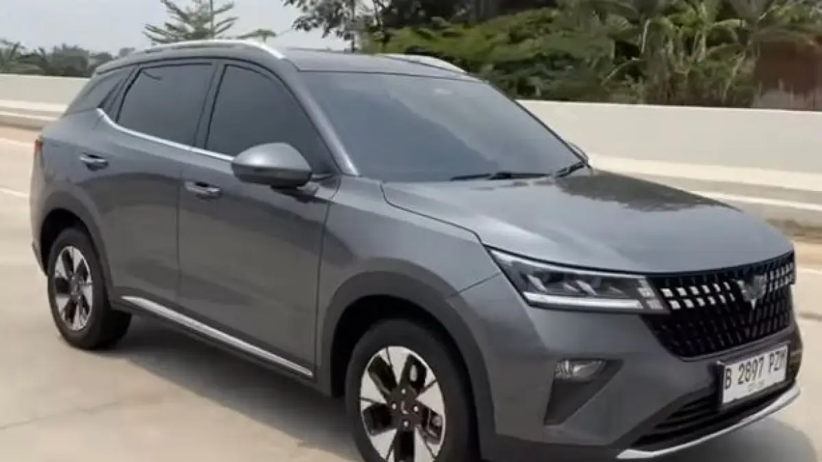 Uji irit Wuling Alvez Tipe EX dengan muatan ekstrem kru berbobot jumbo. Hasil konsumsi BBM metode full to full tembus 20 km/liter! (Screenshot Youtube)