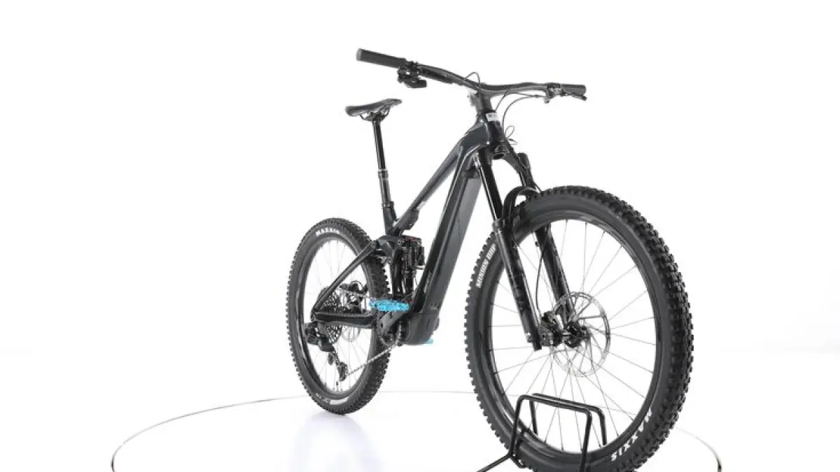 Giant Trance X E+ Elite hadir dengan motor 85 Nm, setup mullet, dan handling lincah yang bikin rider trail ketagihan.